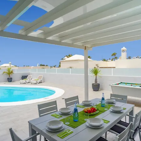 Joanna Sol By * Tías