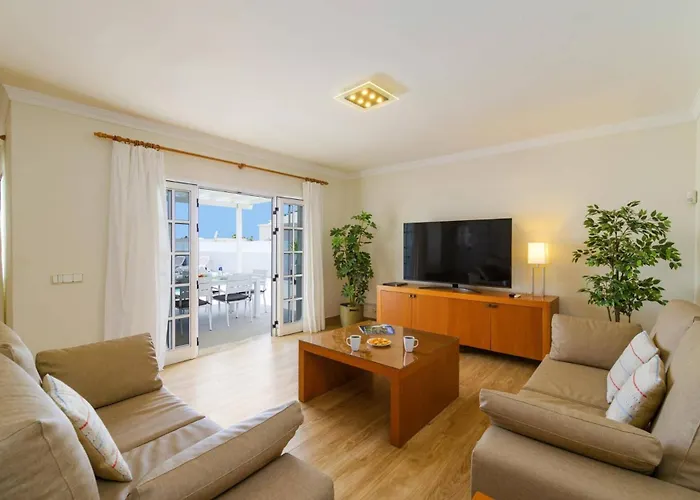 Joanna Sol By * Tías