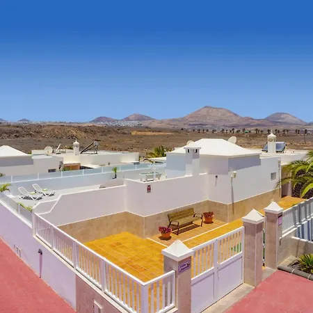 Joanna Sol By Villa *